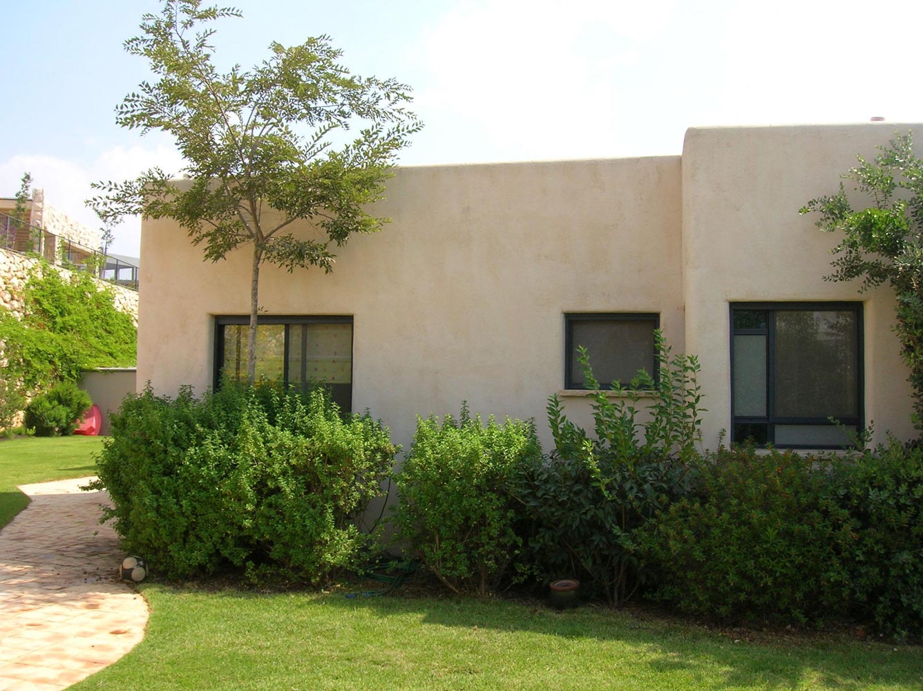 בית בלבון 2001