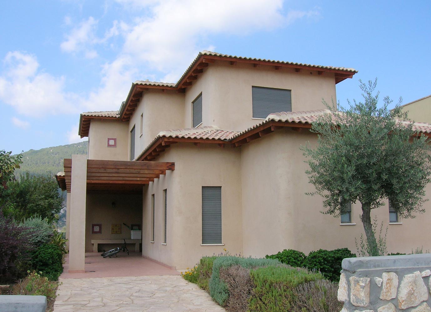 בית בכפר תבור - טיח מינרלי 2002