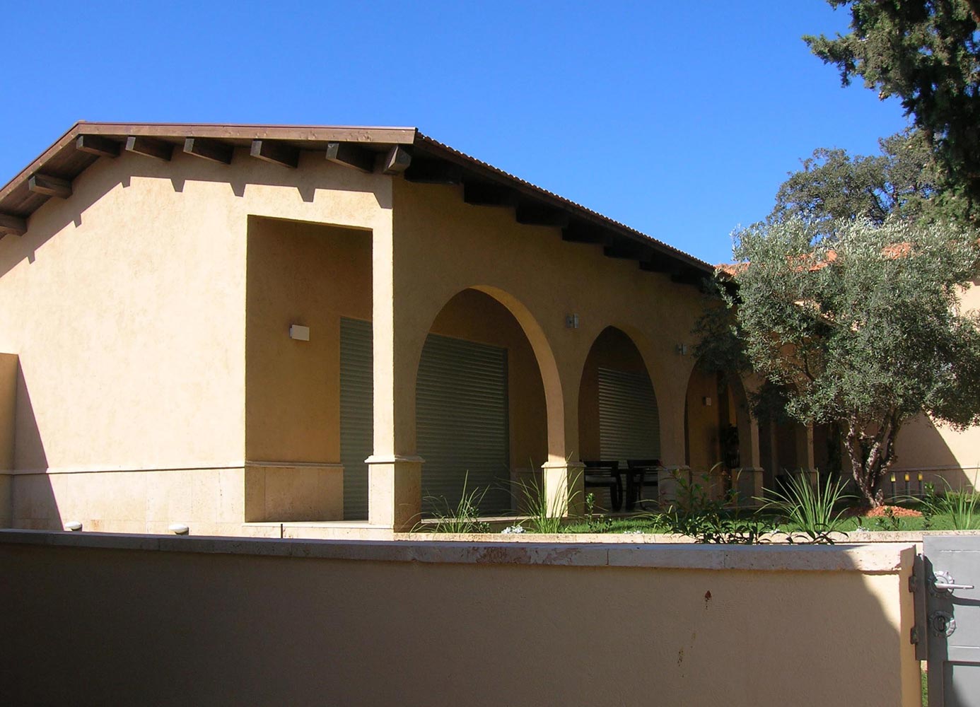 בית בקרית טבעון - טיח מינרלי 2001