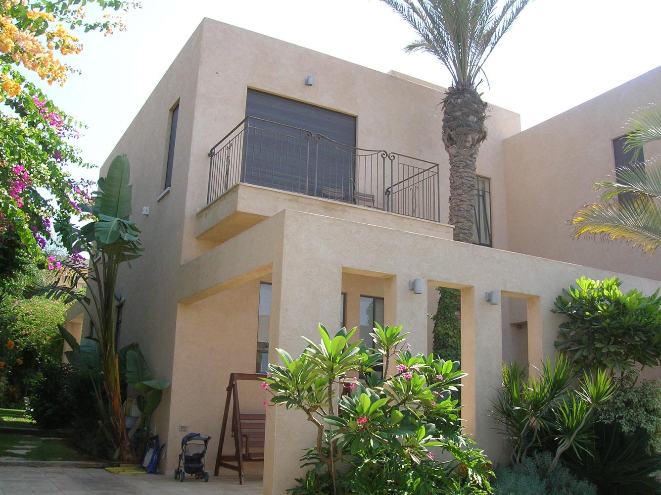 בית בלבון 2001